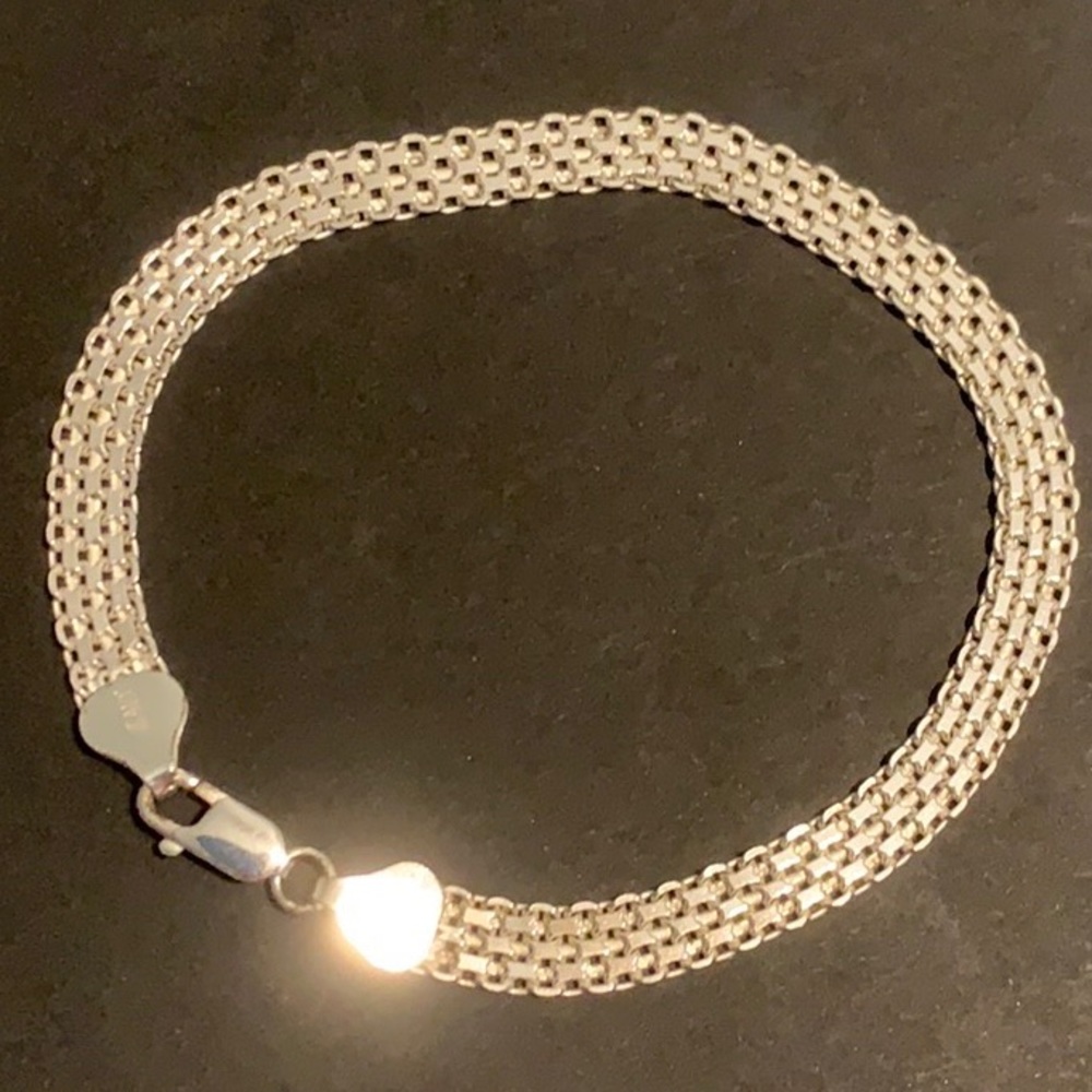 NEW 8” Italian silver bracelet with box and pouch